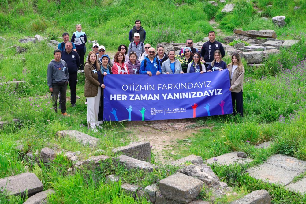 Çeşme Belediyesinden otizm farkındalık yürüyüşü